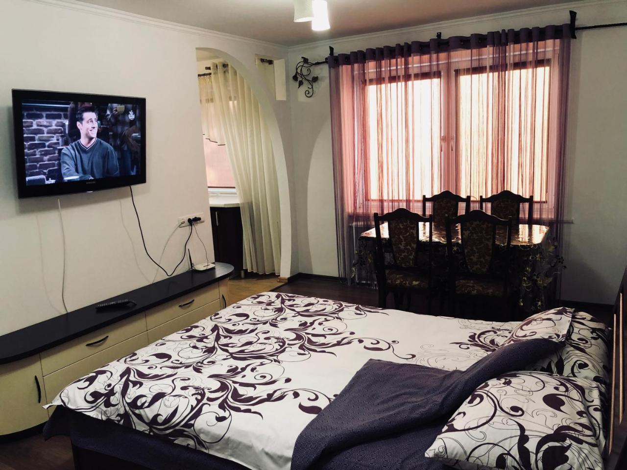 ריבנה Apartment Rovno מראה חיצוני תמונה