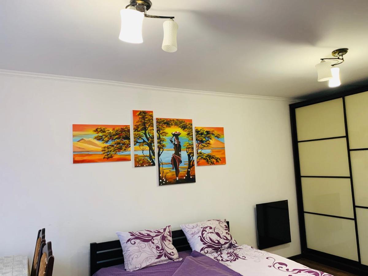 ריבנה Apartment Rovno מראה חיצוני תמונה