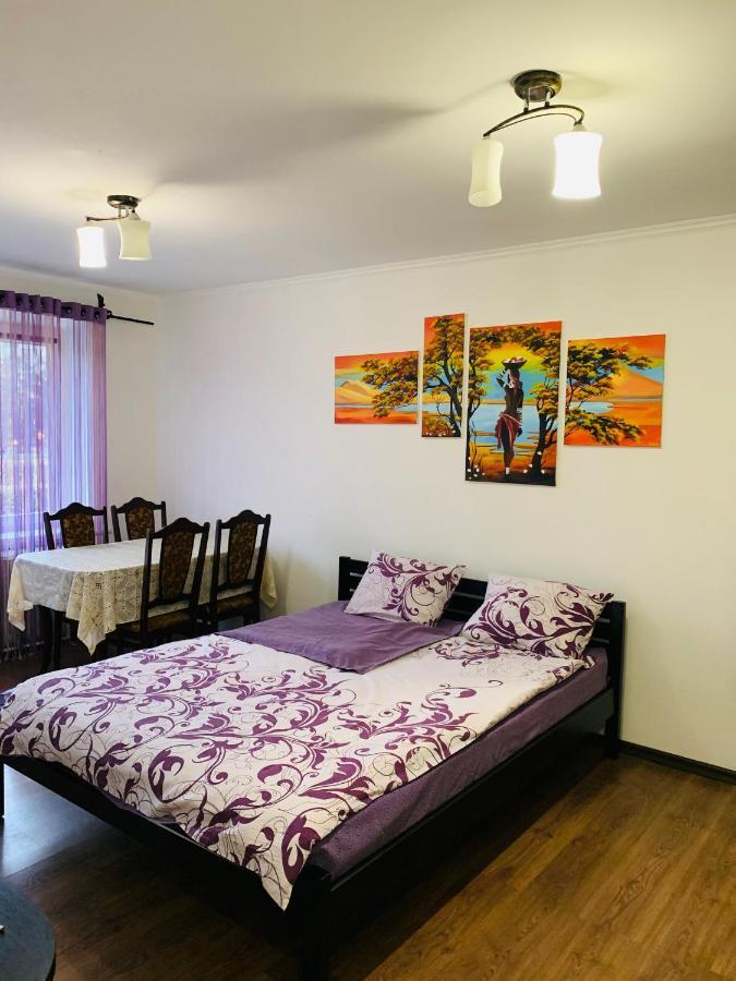 ריבנה Apartment Rovno מראה חיצוני תמונה